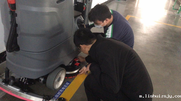 合肥磐石成功采购一台x5双刷免维护