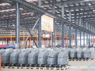 全自动洗地机选择时要考虑是否实用