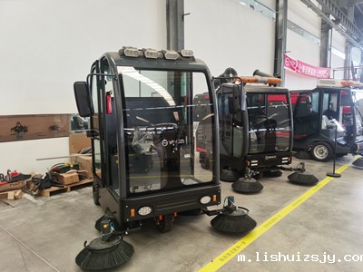 扫地车 扫地车
