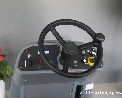 洗地机厂家为什么要配置低压保护装置