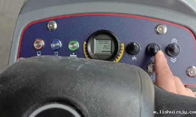 启动机器第一步